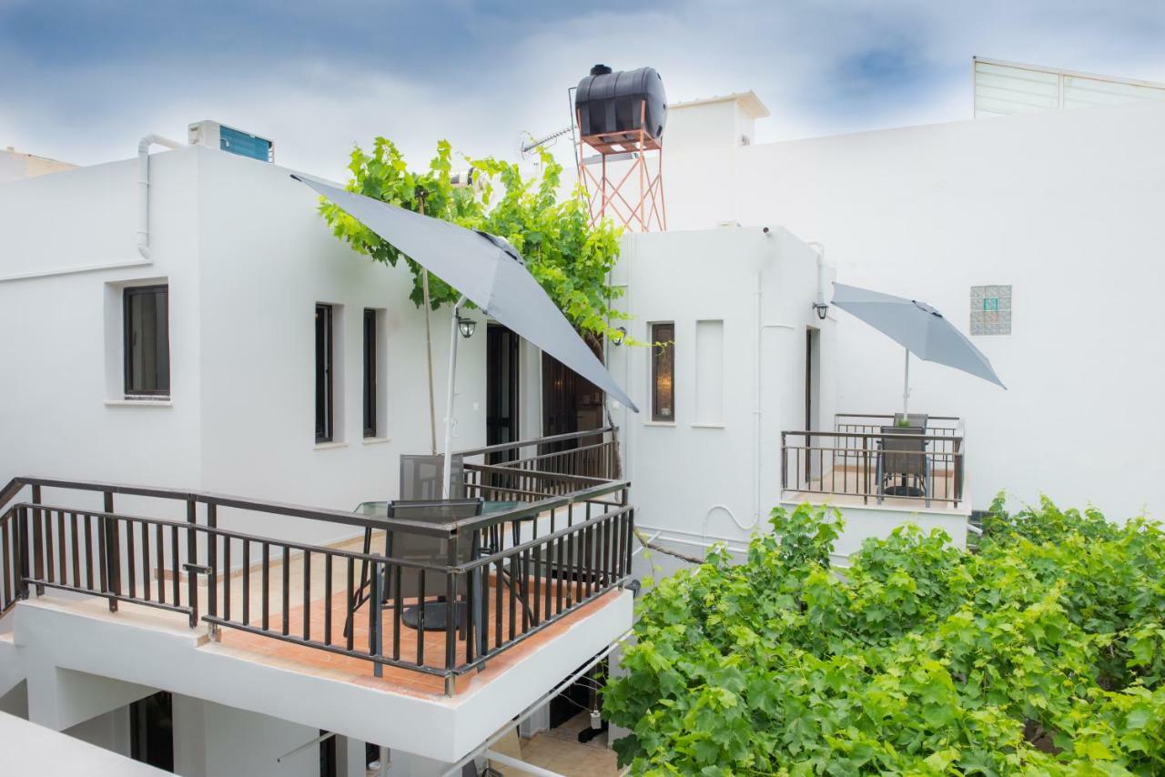Stellar Apartments I ปลาเตเนียส ภายนอก รูปภาพ