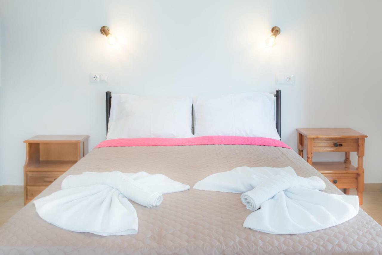 Stellar Apartments I ปลาเตเนียส ภายนอก รูปภาพ
